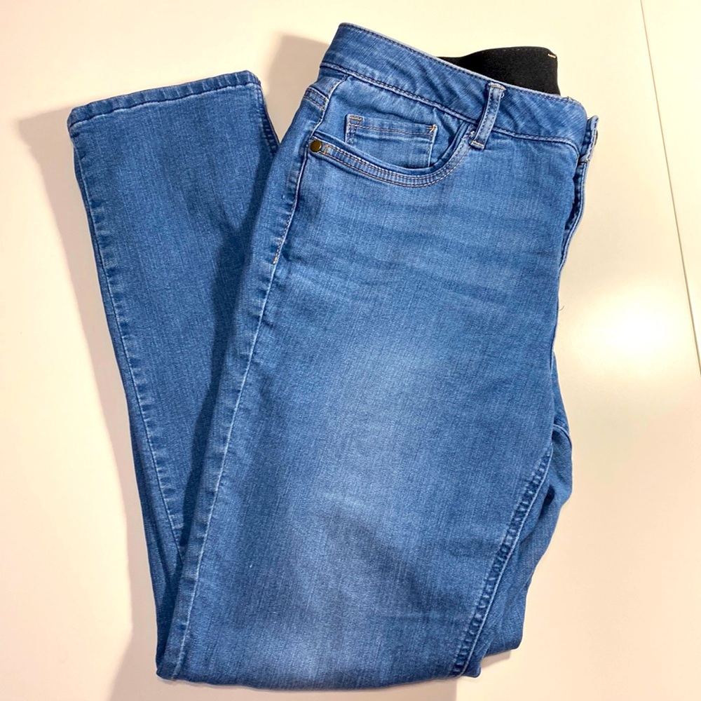 Christopher and Banks Signature Slimming elastic waist straight leg jeans